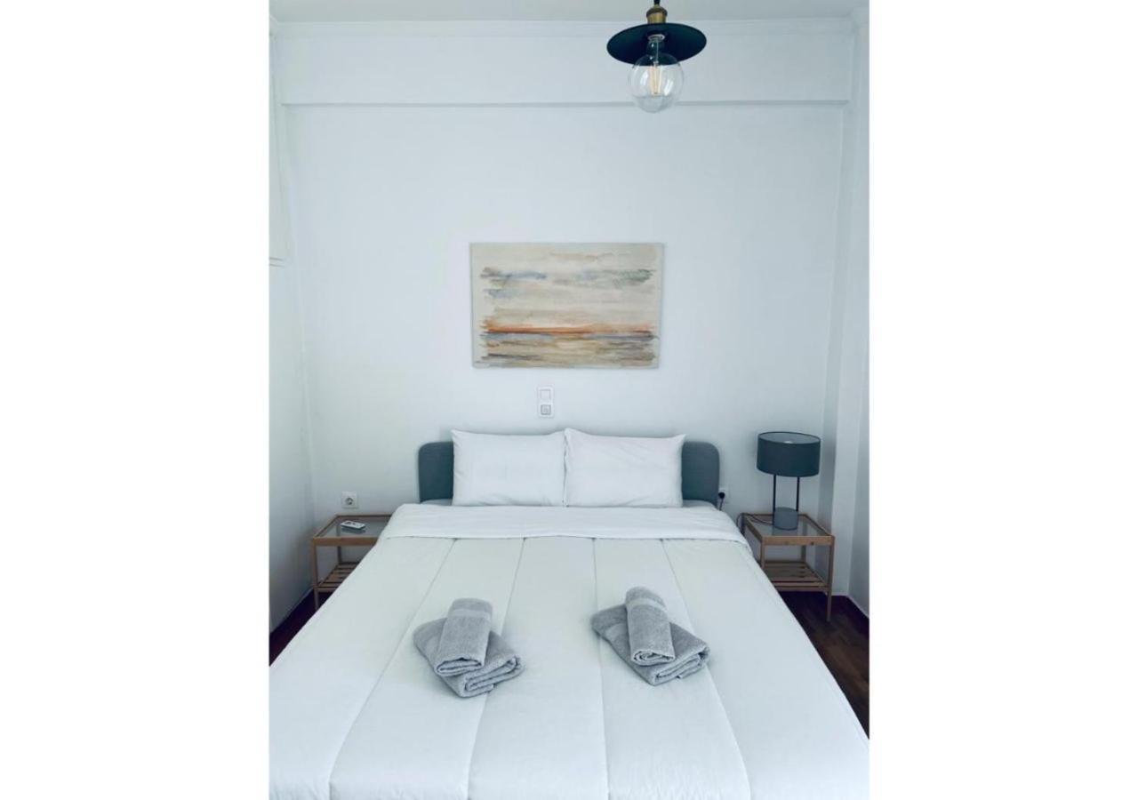 Cozy Apartment In Central Athens - Sleeps 6 Exterior photo